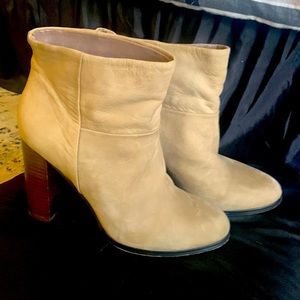 ALDO- Suede Ankle boots-tan - size 6.5